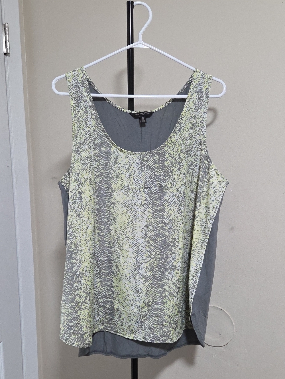 Banana Republic Snake-Print Sleeveless Camisole - Gray & Yellow